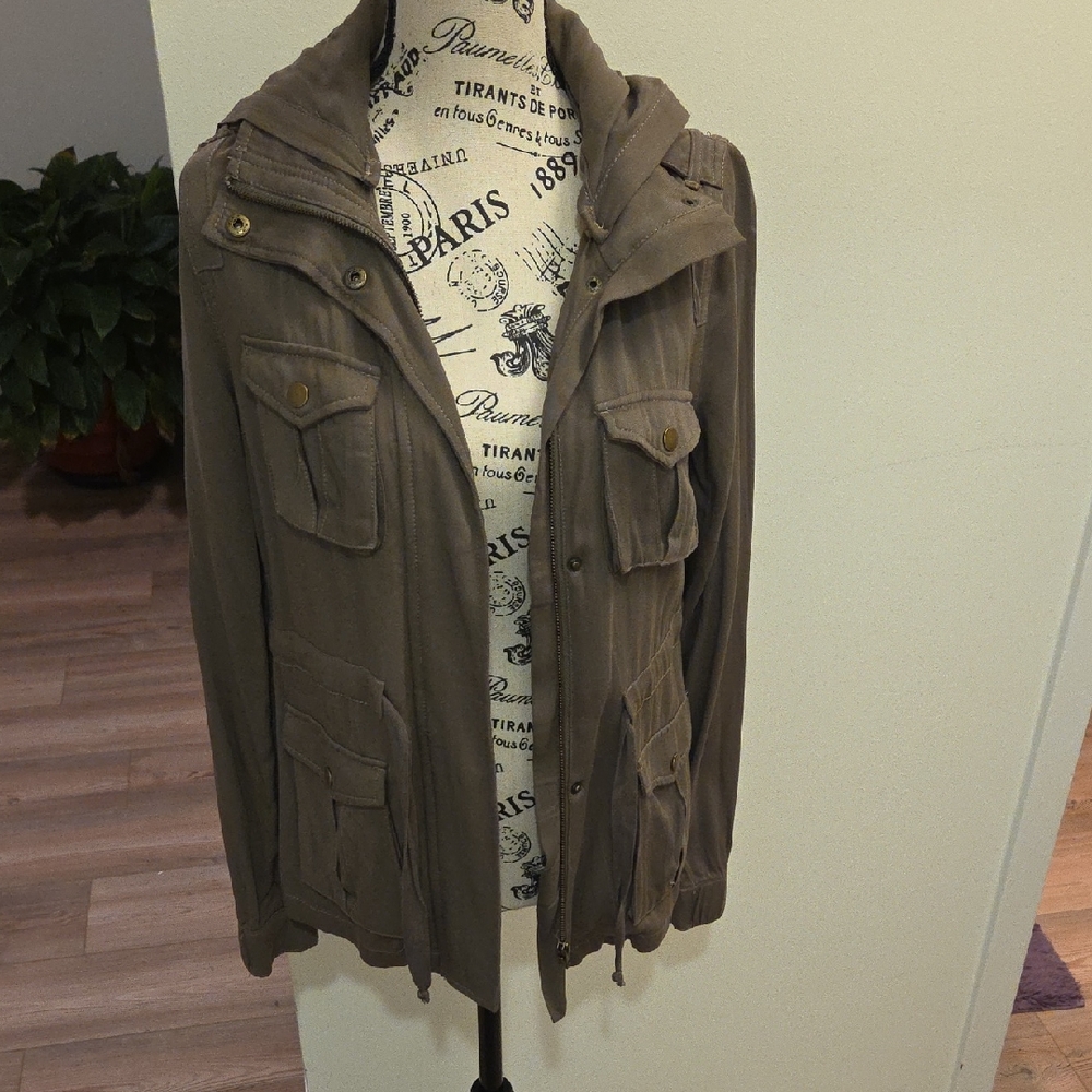 Design Lab Lord & Taylor Khaki Utility Jacket With Detatabe Hood.
